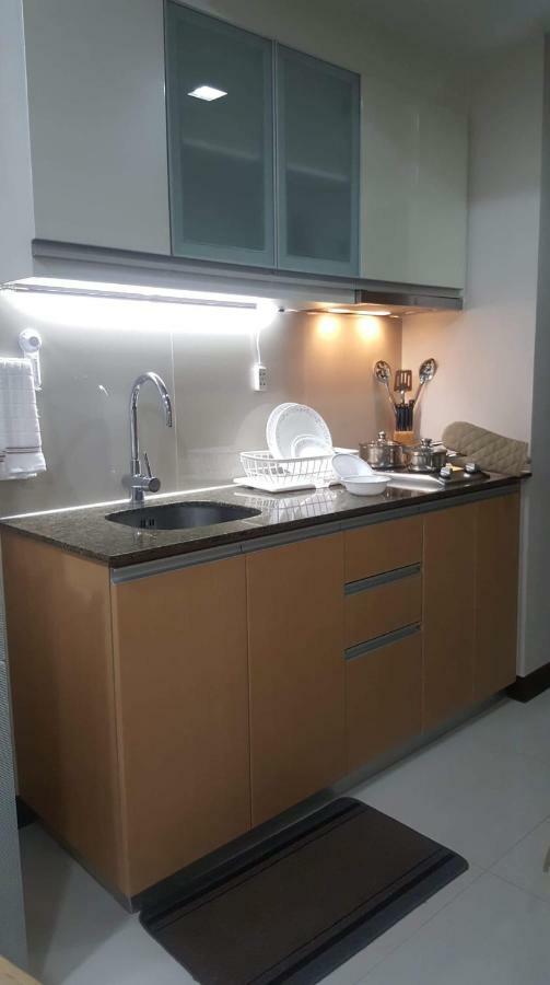 101 Newport Boulevard C1 Apartment Manila Exterior photo